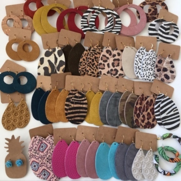 🛍 Velvet on Leather Earrings - Picture 3 of 3